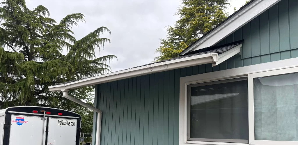 new gutters installed to a home in Aloha, Beaverton, Oregon