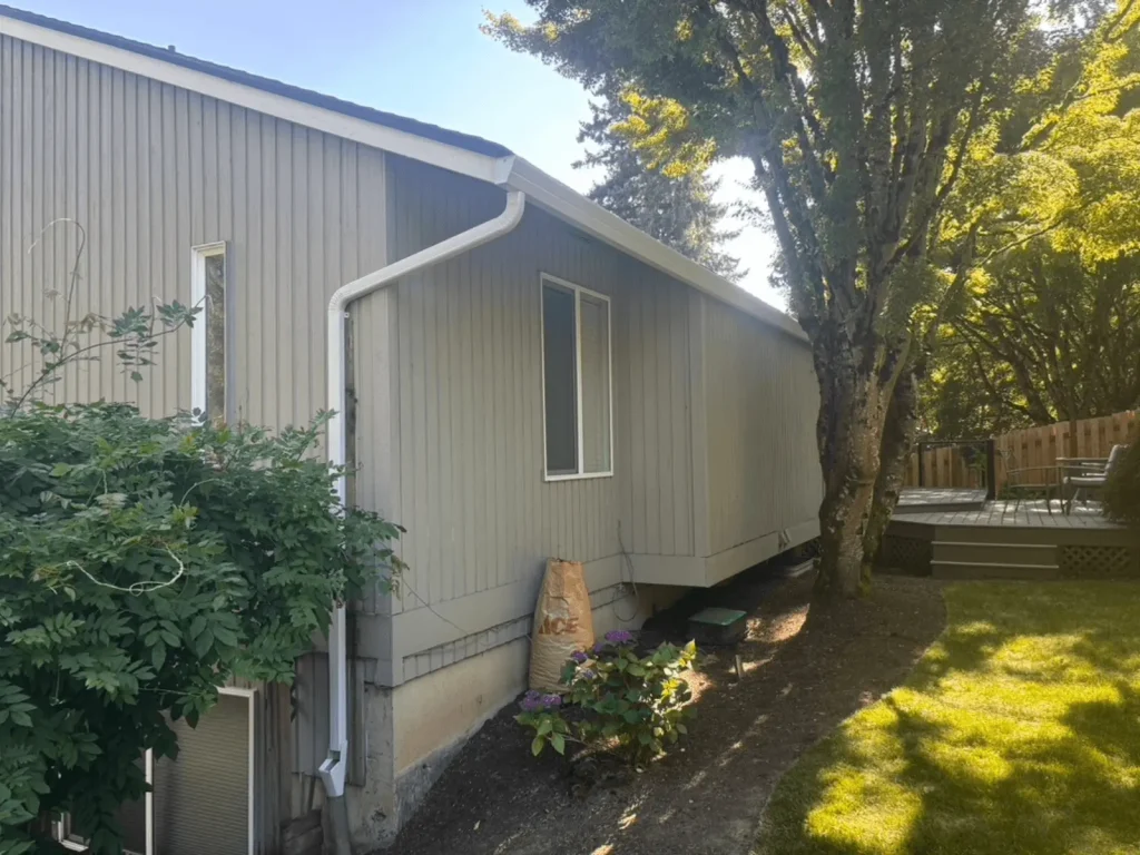 Seamless gutter installation in the Ash Creek neighborhood of Portland, Oregon