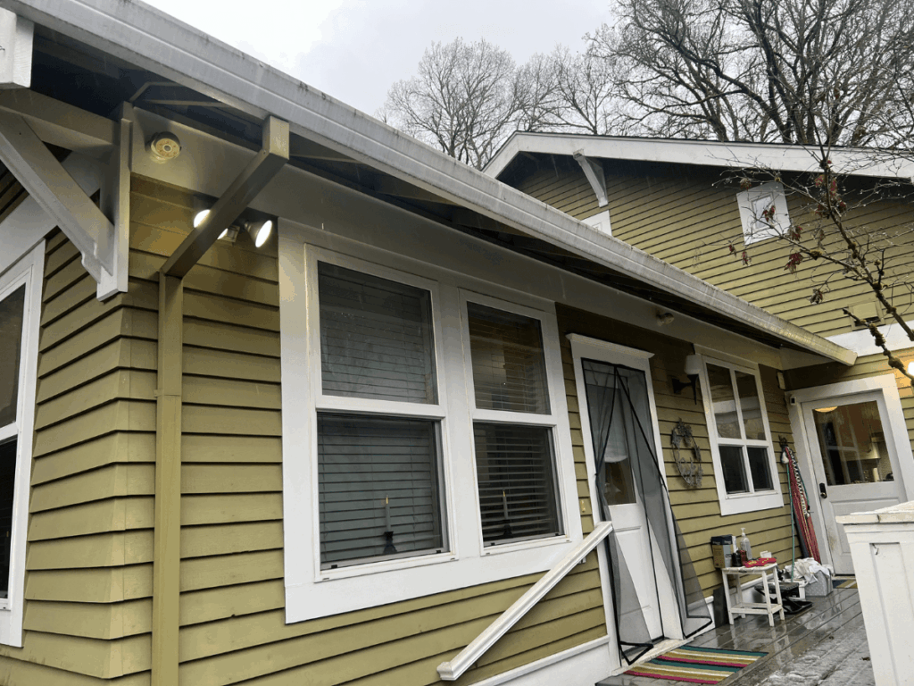 Emergency Gutter Repair in Portland: What to Do When Gutters Fail 2 emergency gutter repair portland